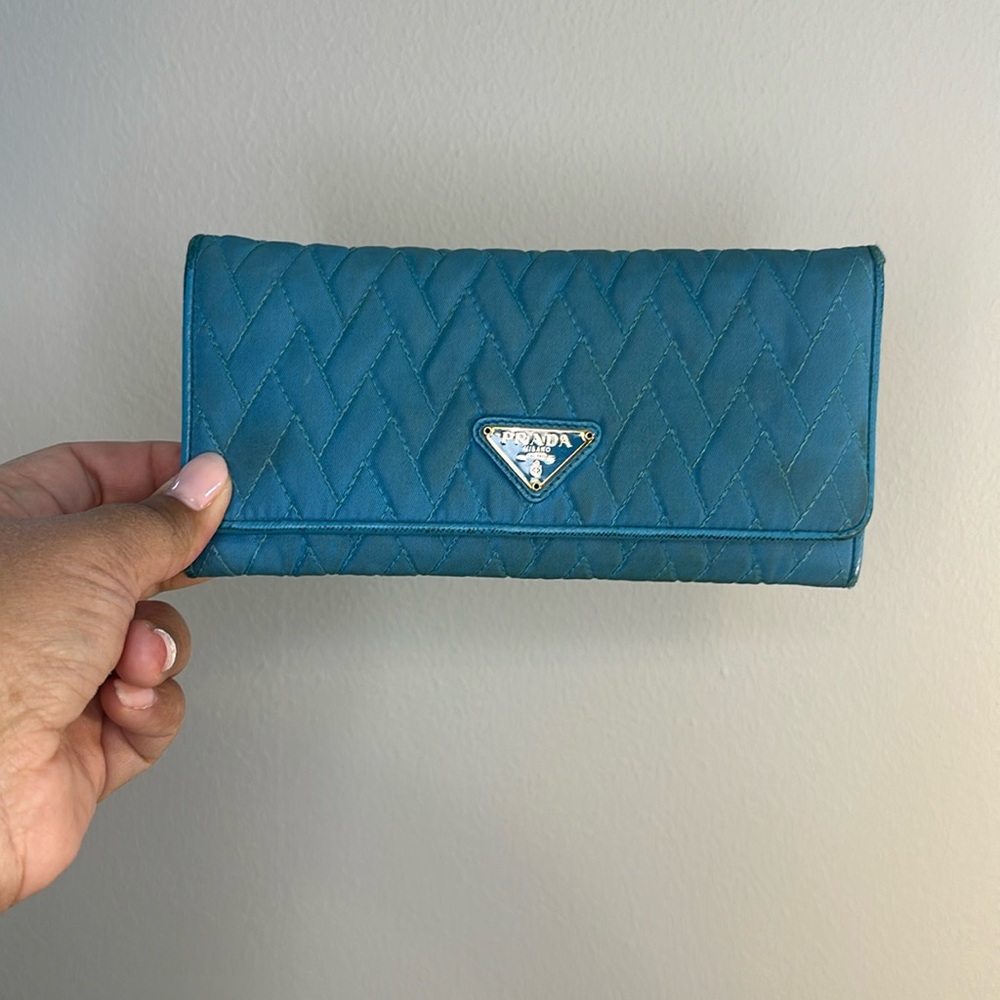 Prada Blue Wallet pre loved - Picture 1 of 10